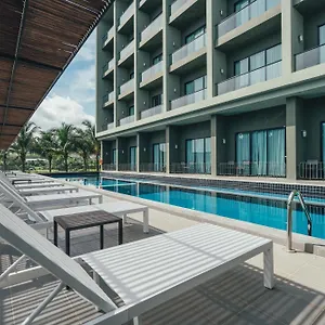 普吉岛机场飞行员滨海快捷酒店 4*, 奈扬海滩 泰国