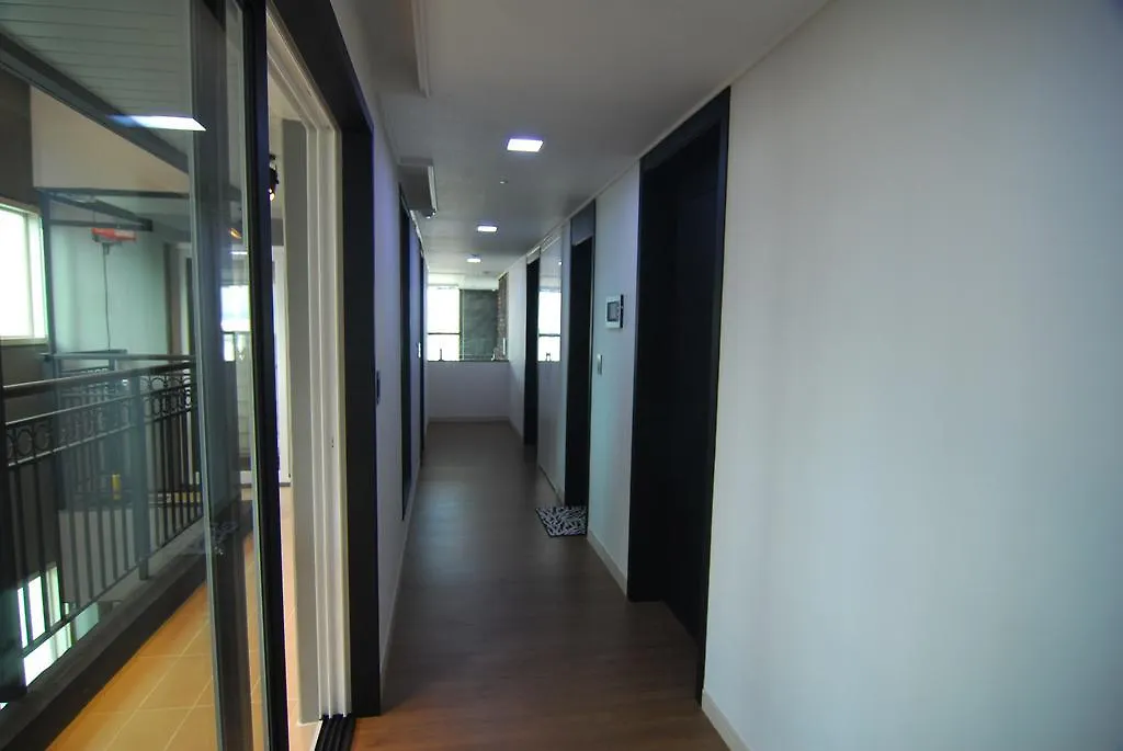 Dynamic Guesthouse Busan Gasthof